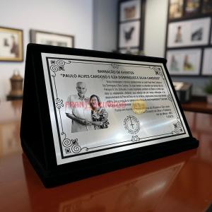 Placa de Homenagem Prata 20x14cm Personalizada (Estojo Preto, Fotogravação a Laser) ABS Prata 20x14cm Gravação a laser (Preto) Estojo de Veludo Preto com Aba Expositora Corte a Laser Reto 